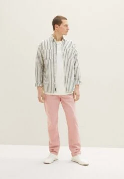 Tom Tailor Marvin - Straight Leg Jeans - Velvet Rose -Syntia Delaney 0f1177e0885c40399b8dafb2ac73d50e