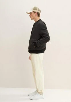 TOM TAILOR Denim Regular Fit Mit Aufgesetzten Taschen - Bomberjacks - Grey Brown Navy Mini Check -Syntia Delaney 0f522024a16d47c091c1b79c4a98016b