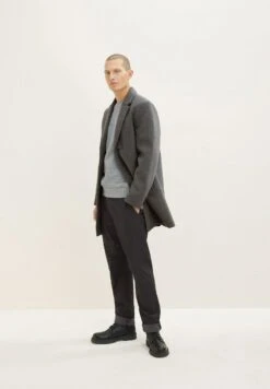 Syntia Delaney -Syntia Delaney 226405b8f0854495895f4f8c5cd2effc