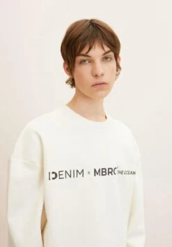 TOM TAILOR Denim Mit Logo Print  - Sweater - Soft Light Beige -Syntia Delaney 44a6c3d3d5854f3b97319b4abe24e54b