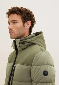 Tom Tailor Hybrid Repreve Our Ocean - Winterjas - Dusty Olive Green -Syntia Delaney 455313a8536a489daa607f7ee6c24c31
