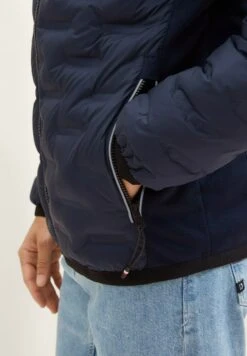 Tom Tailor Hybrid- Winterjas - Sky Captain Blue -Syntia Delaney 4d2ac1ebb901435fb27cc65242e83d8b