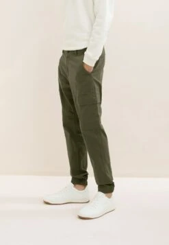 Tom Tailor Regular Fit Mit Aufgesetzten- Cargobroek - Deep Forest Green -Syntia Delaney 58d4c79a36394568b376ee2d79bc53a0