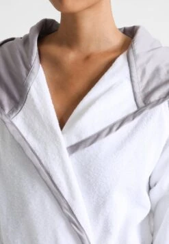 Tom Tailor Feel Good - Badjas - White -Syntia Delaney 806c860f422643a4bc54d5f6109d936e