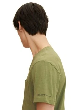 TOM TAILOR Denim Brusttascheâ - T-Shirt Basic - Felt Green -Syntia Delaney 829d7f1f3c67443f86a9653e576603b6