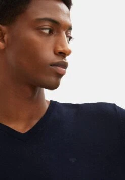 Tom Tailor Basic V Neck- Trui - Navy Melange -Syntia Delaney 8397e5bd76bf48919519c2957f6aa769