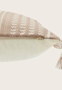 Tom Tailor HomeZierkissenhülle Mit Quasten - Overige Accessoires - Shiny White -Syntia Delaney 8a63b36953184b4c8d80544483fe273a