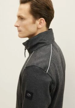 Tom Tailor Mit Verdeckter Kapuze - Jas - Anthracite Knitted Structure 11 Tom Tailor Mit Verdeckter Kapuze - Jas - Anthracite Knitted Structure -Syntia Delaney 971c8706a4e14966bca7d67f1f7a082a