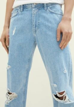 TOM TAILOR Denim Straight Leg Jeans - Destroyed Bleached Blue Denim -Syntia Delaney 9d82ff1838dc4123a287d81a915467ac