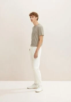 TOM TAILOR Denim Trainingsbroek - Soft Light Beige 18 TOM TAILOR Denim Trainingsbroek - Soft Light Beige -Syntia Delaney aae4a90a3e43487d9be1ea2fcc4b150b