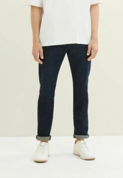 Tom Tailor Josh - Straight Leg Jeans - Rinsed Blue Denim -Syntia Delaney ab12bf6e74cf4047a2fc6ddf00de4218