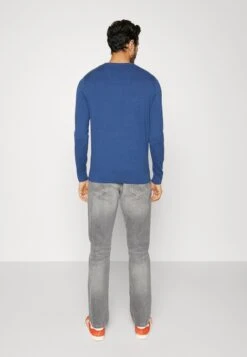 Tom Tailor Marvin - Straight Leg Jeans - Used Light Stone Grey Denim -Syntia Delaney df503e2e8db44e0cb1647c36b4fe2693