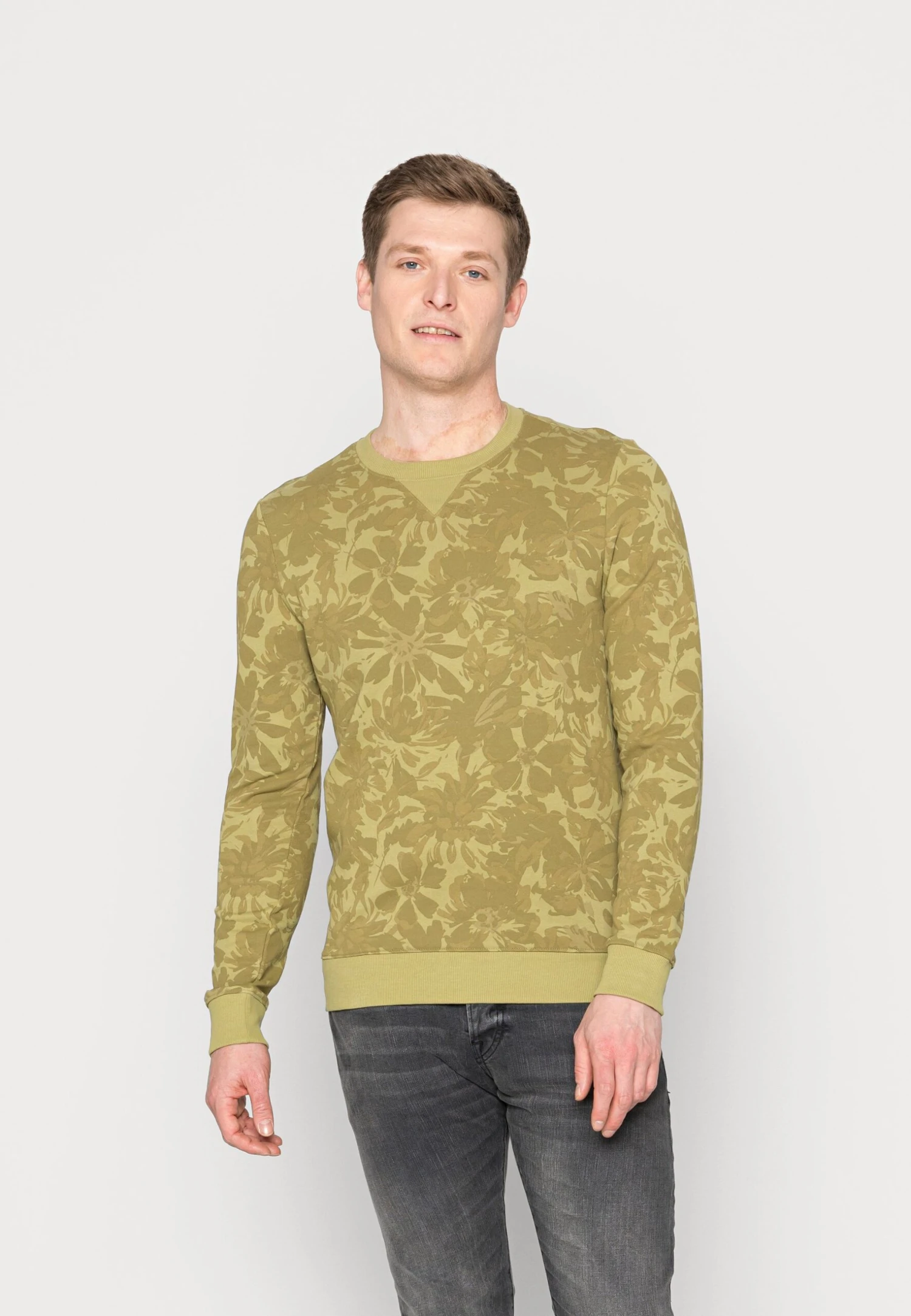 TOM TAILOR Denim Crewneck With Allover Print - Sweater - Tonal Olive 3 TOM TAILOR Denim Crewneck With Allover Print - Sweater - Tonal Olive