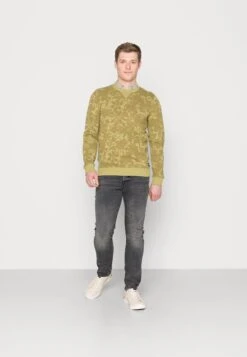 TOM TAILOR Denim Crewneck With Allover Print - Sweater - Tonal Olive 8 TOM TAILOR Denim Crewneck With Allover Print - Sweater - Tonal Olive -Syntia Delaney e0e813e9cf9b4167b1df71920aed06f1