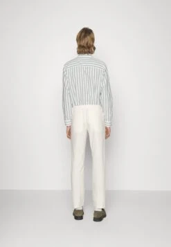 Tom Tailor Regular - Chino - White -Syntia Delaney e1183d0b1be341808e8312c95b6c12a6