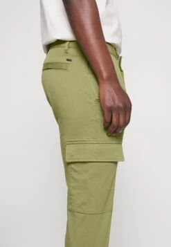 Tom Tailor Cargobroek - Olive Branch Green -Syntia Delaney e5f27b4e5b724dfea553b43d5cc03b03