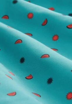 TOM TAILOR Denim Mit Allover-Print - Zwemshorts - Green Red Melon Sun Print 15 TOM TAILOR Denim Mit Allover-Print - Zwemshorts - Green Red Melon Sun Print -Syntia Delaney ea3bded288b84962b4bf542000d452e8