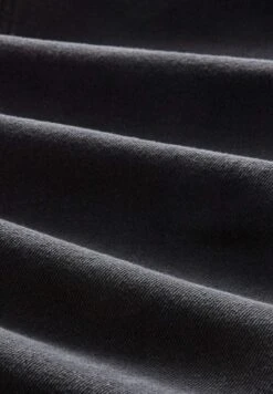 TOM TAILOR Denim Relaxed Fit Jeans - Used Dark Stone Black Denim -Syntia Delaney ebe5e9af17934121885dd2dbd0b57eed